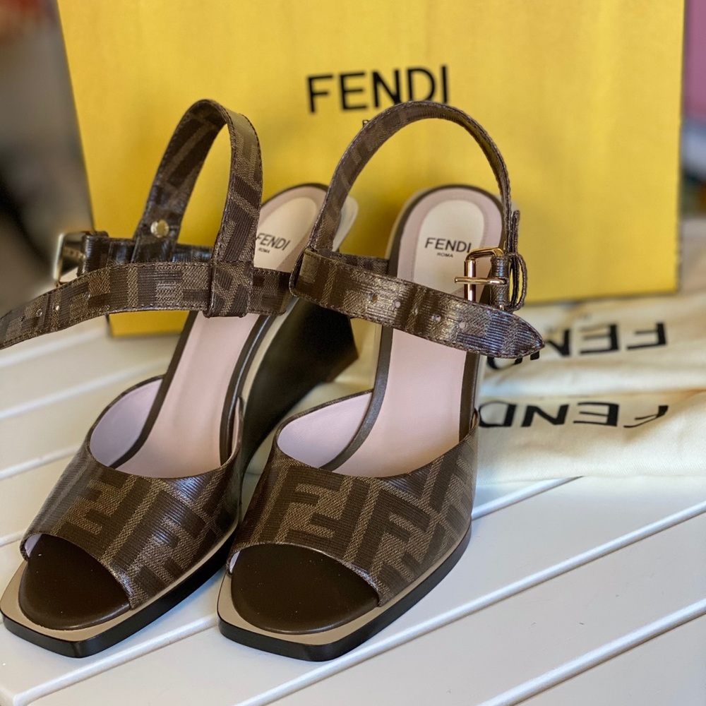 Authentic Fendi Sandals - Picture 2 of 7